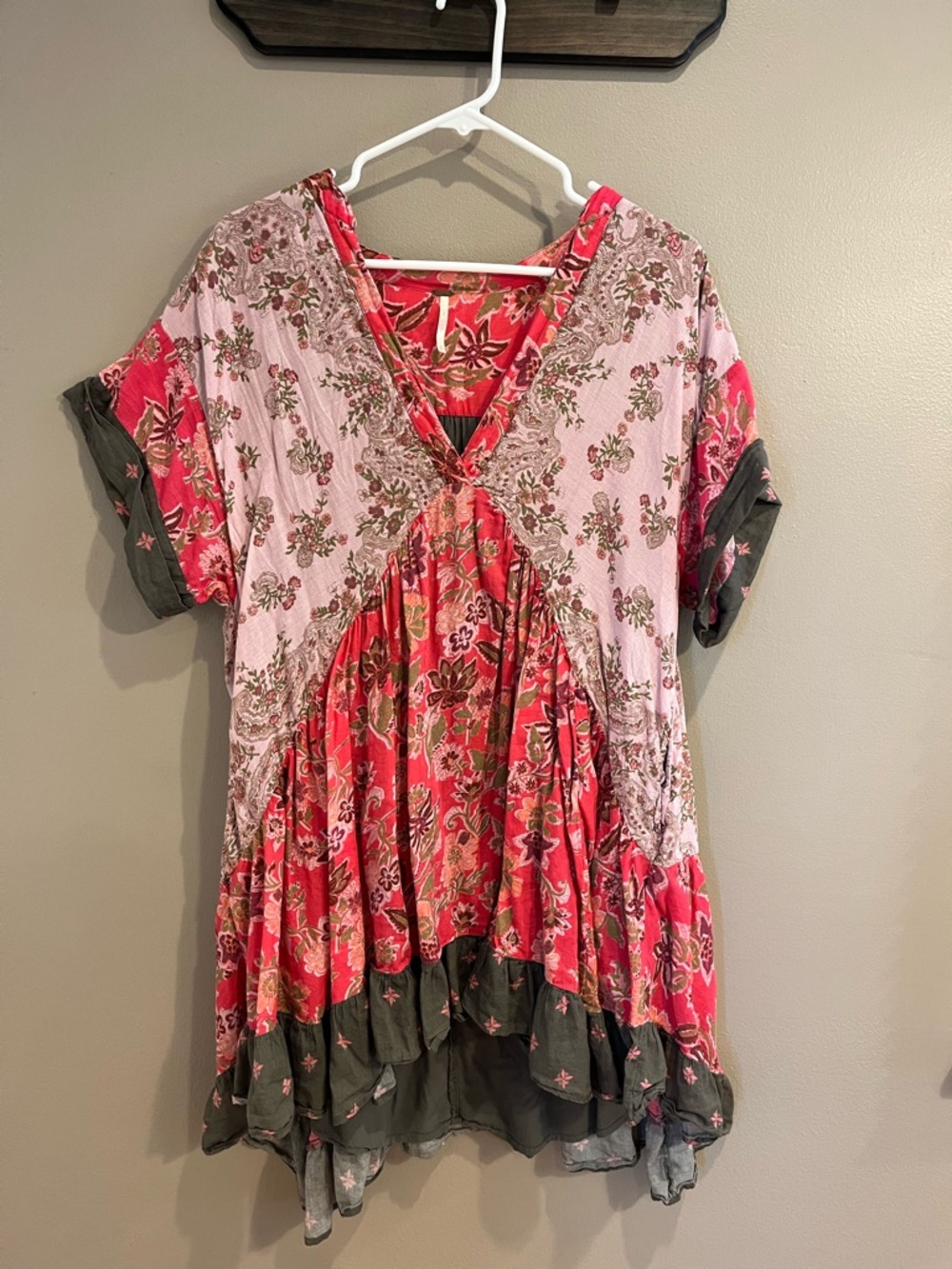 Free People Agnes Printed Mini Dress Boho Floral V-Neck Tunic Top in Pink